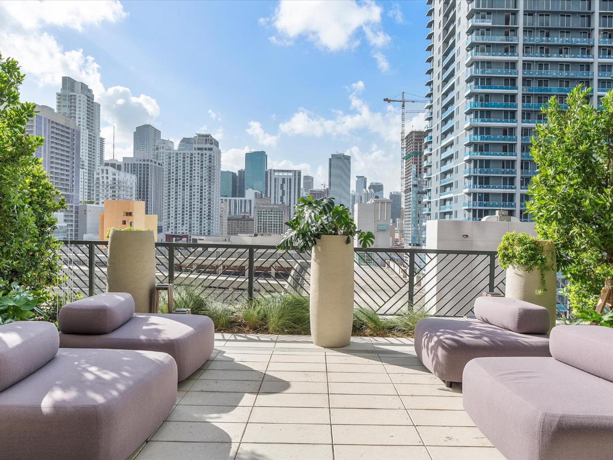 Apartment Private Club Access & Stunning Ocean Views