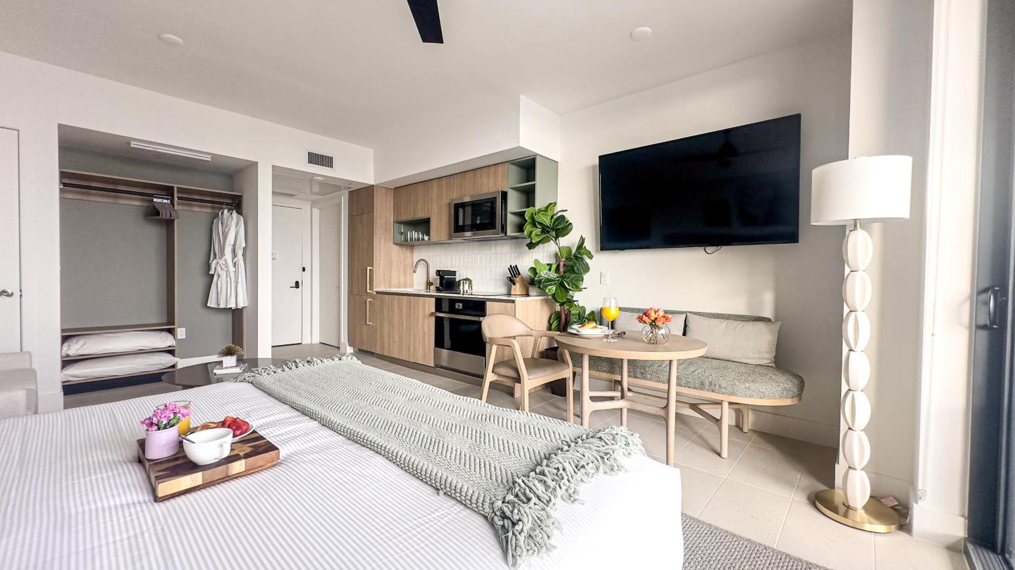 Apartment Private Club Access & Stunning Ocean Views Miami
