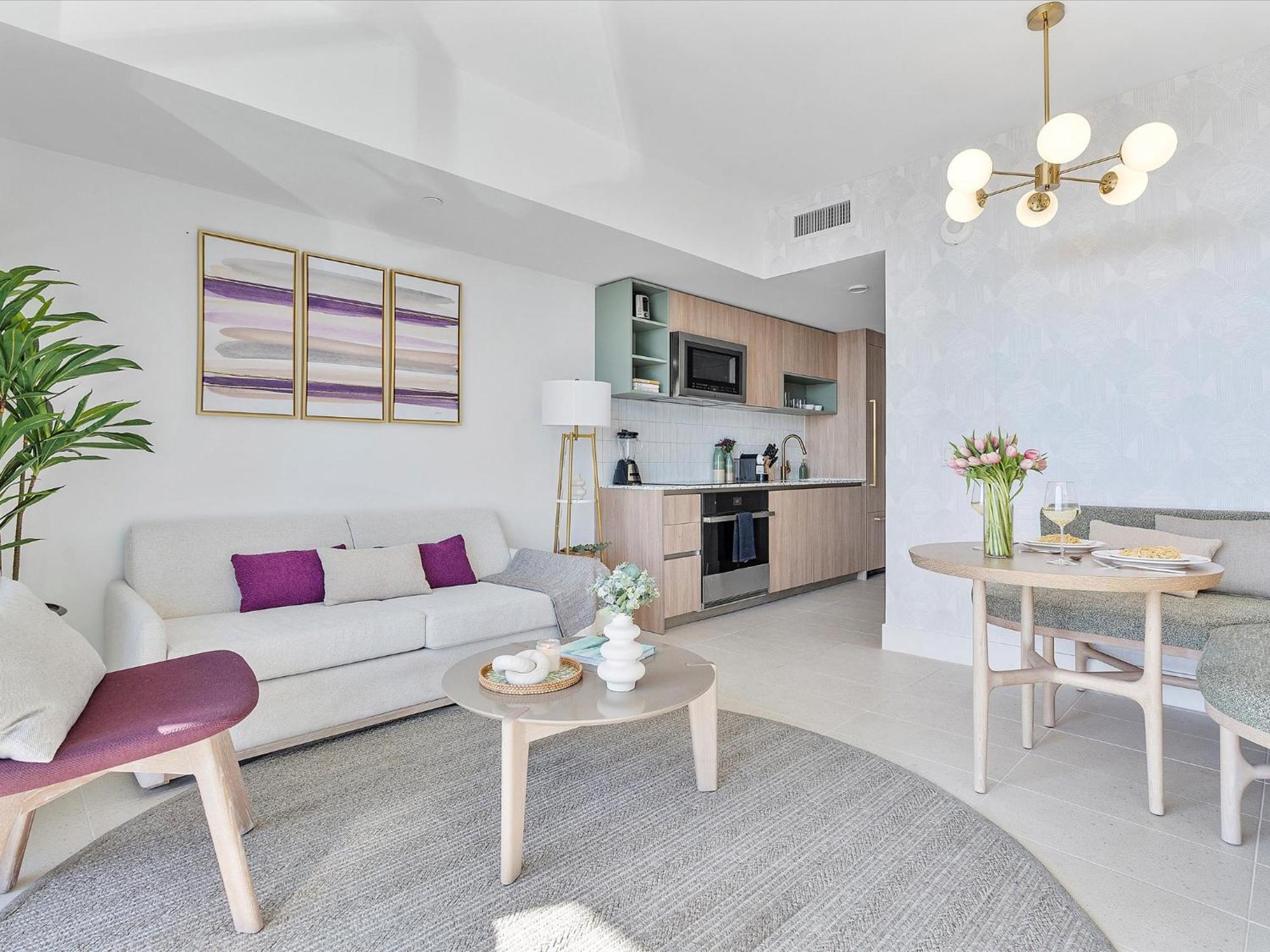 Apartment Private Club Access & Stunning Ocean Views *